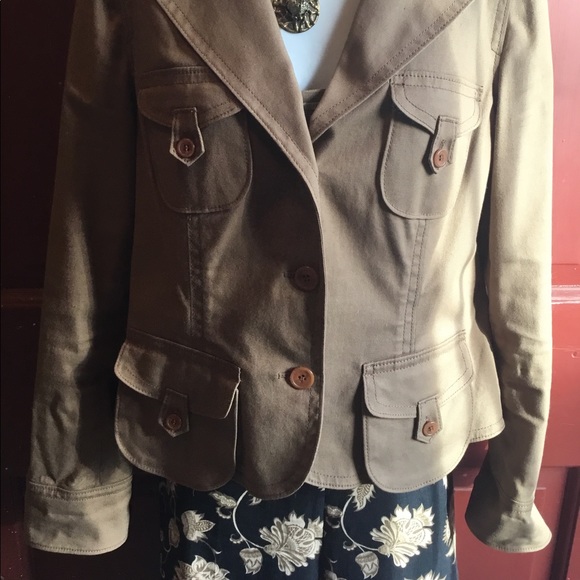 Designer Blazer w/Matching Shell - Picture 5 of 5